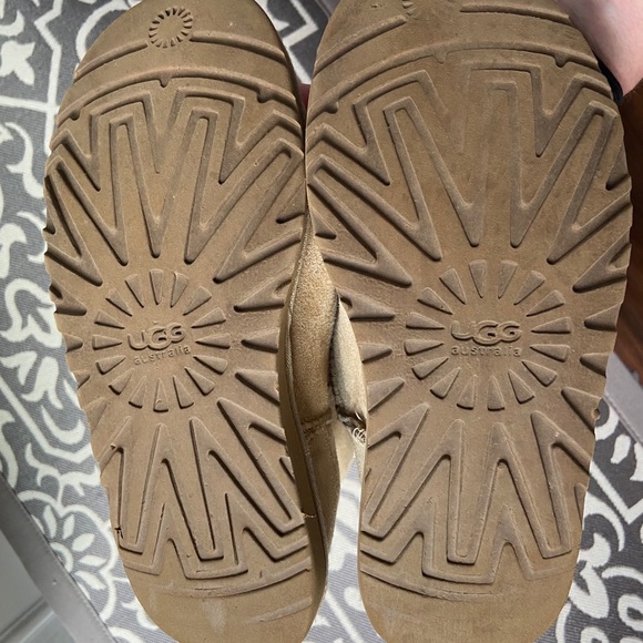 Boots - Picture 2 of 4